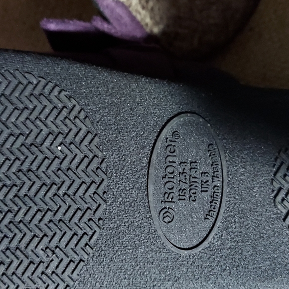 NWOT Slippers, purple, size 7.5-8 - Picture 2 of 5